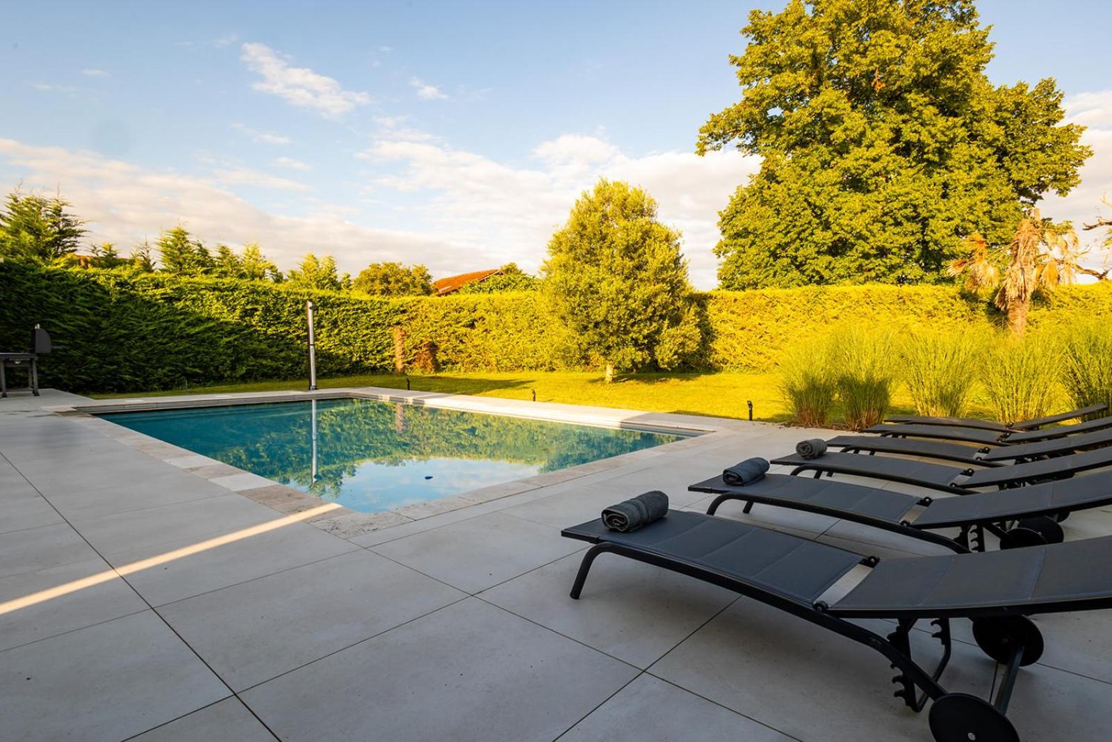 Villa Au Petit Bonheur Avec Clim - Hameau Au Calme - Piscine Chauffee - Petanque Moncrabeau Exterior photo